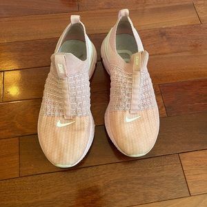 NIKE Women’s sneakers 10